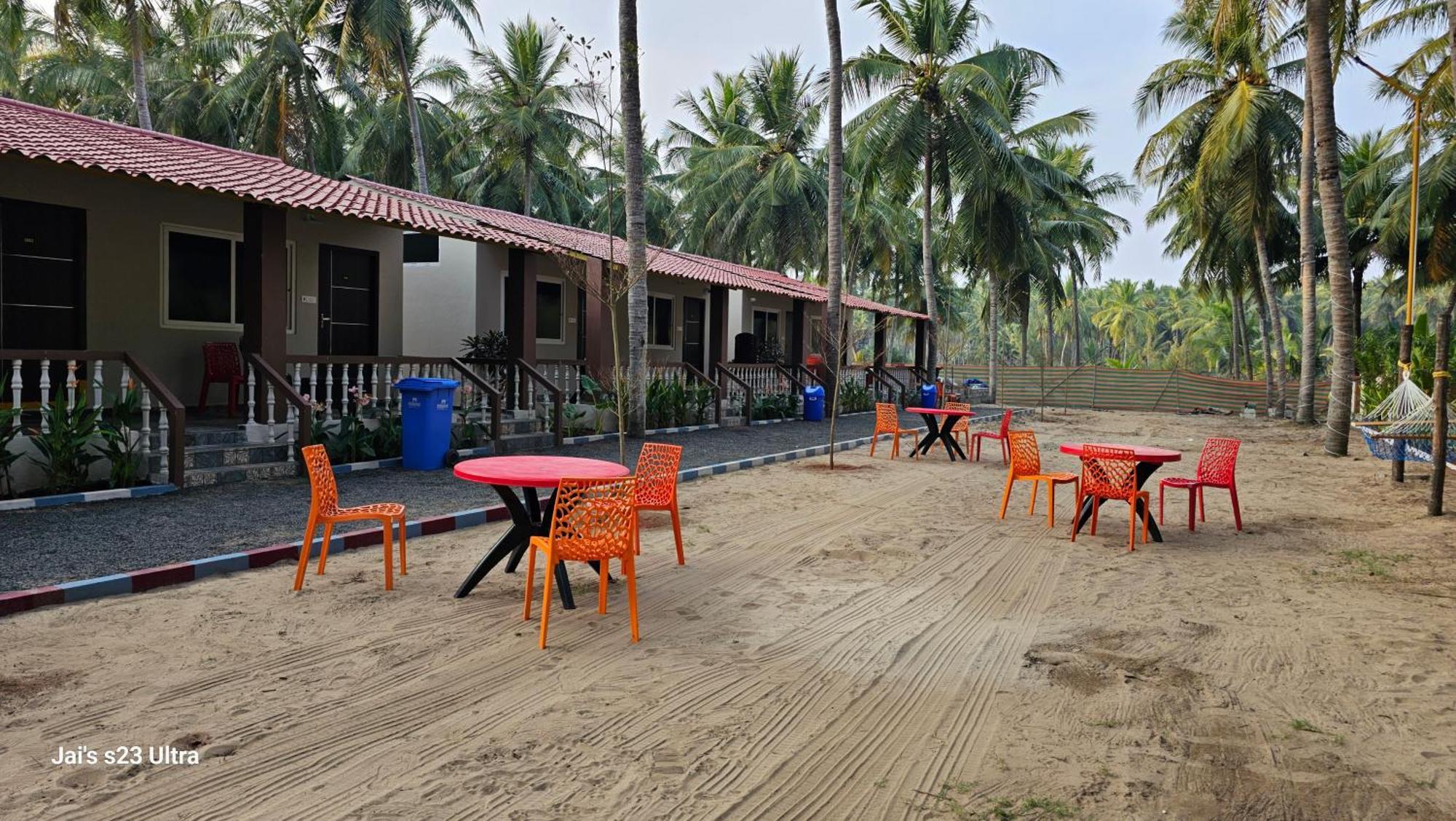 Coastline Beach Resort Perupalem Extérieur photo